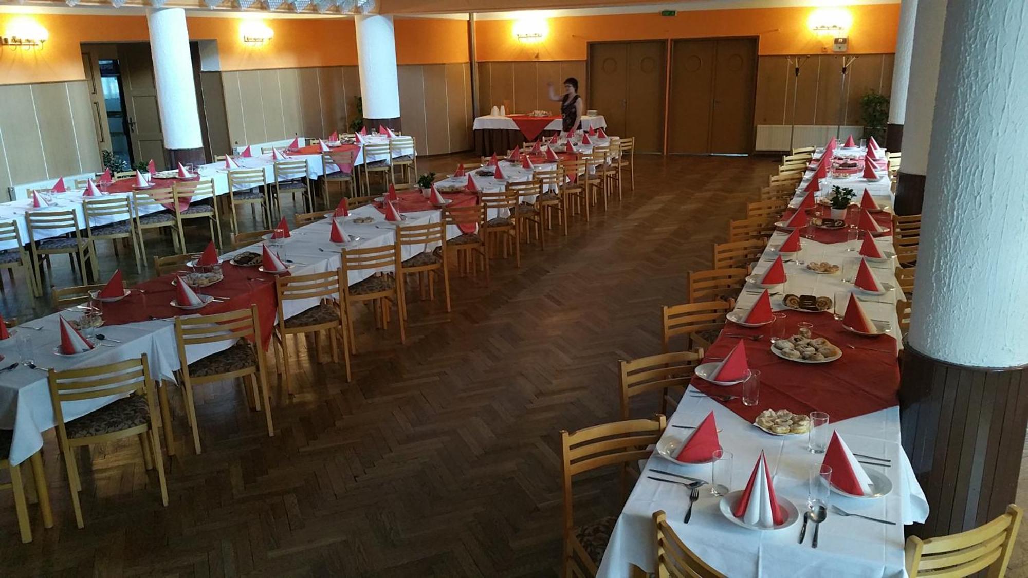 Hotel Morava Jevíčko Dış mekan fotoğraf